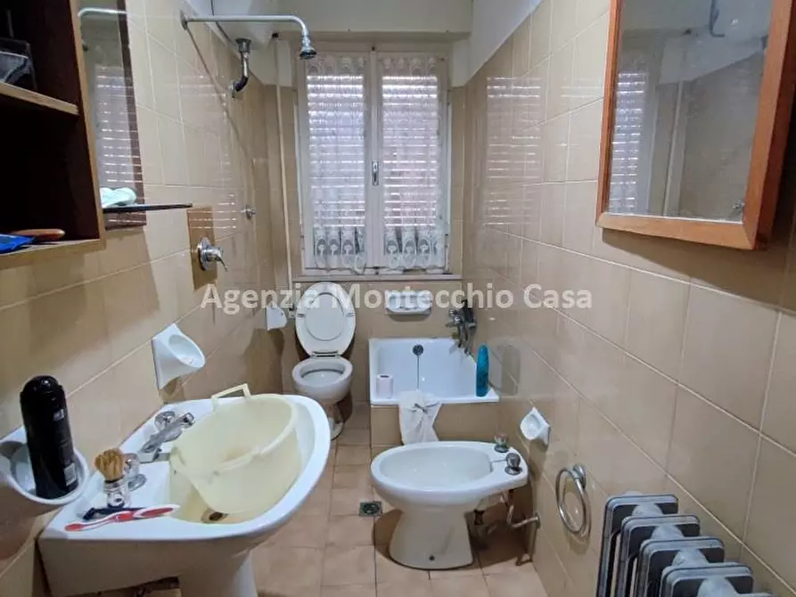 Immagine 4 di Appartamento in vendita  in Via Cà Cartolaro a Urbino