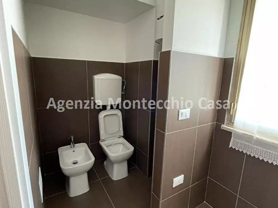 Immagine 8 di Capannone industriale in vendita  in Via Divisione Legnano a Pesaro