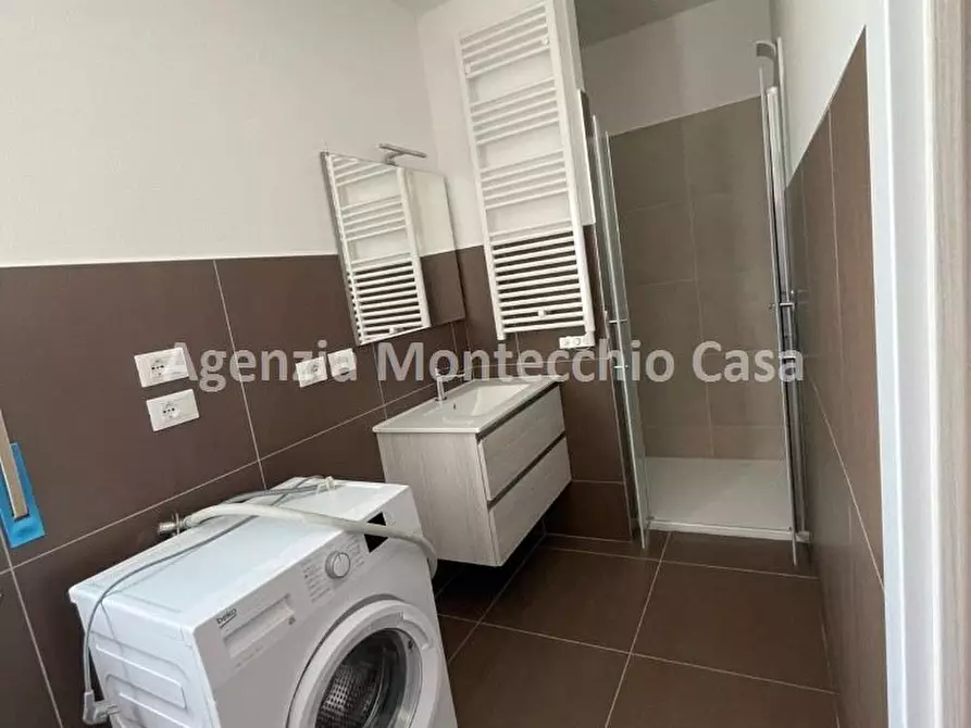 Immagine 9 di Capannone industriale in vendita  in Via Divisione Legnano a Pesaro