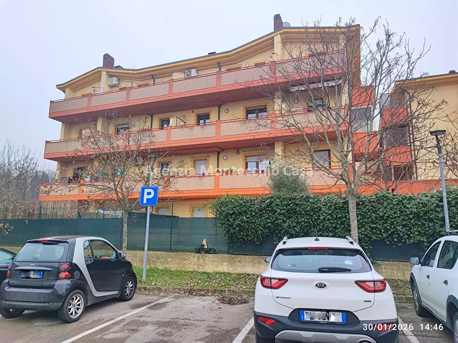 Immagine 3 di Appartamento in vendita  in Via Nino Bixio a Montelabbate