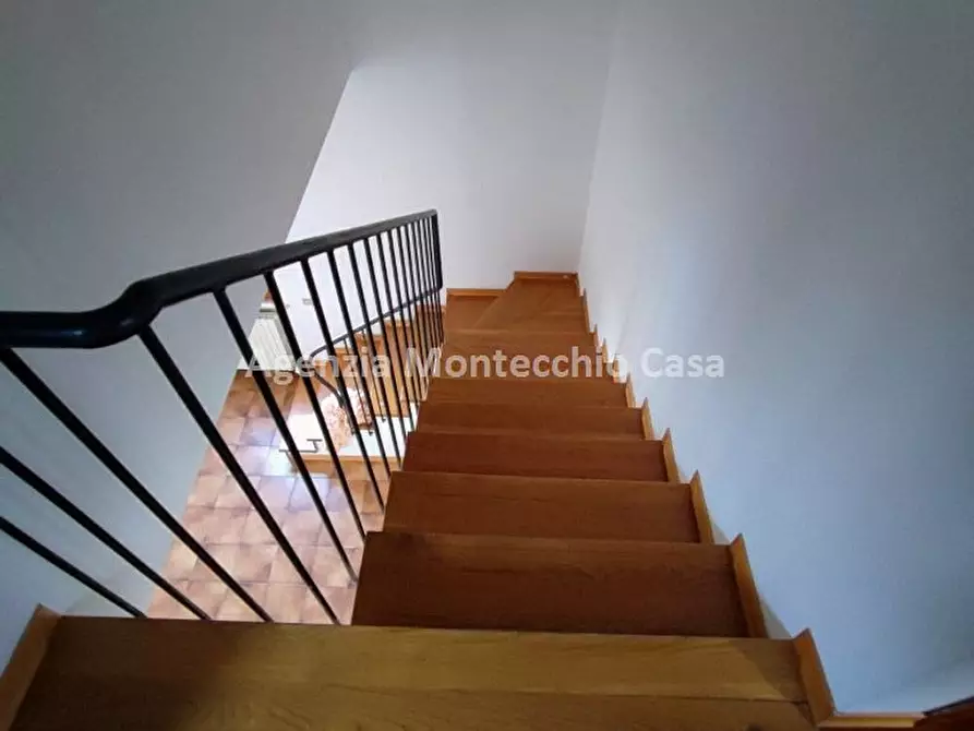 Immagine 5 di Rustico / casale in vendita  in Strada Monteromanesco a Pesaro