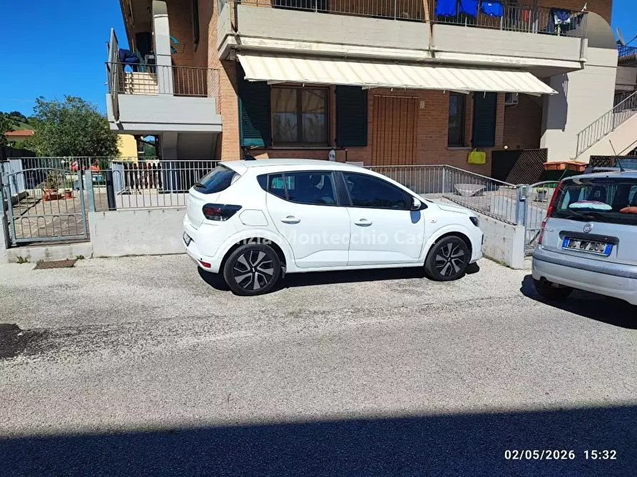 Immagine 3 di Appartamento in vendita  in Via Ticino a Montecalvo In Foglia