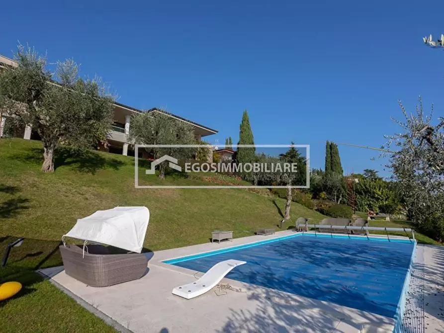 Immagine 1 di Villa in affitto  a Padenghe Sul Garda