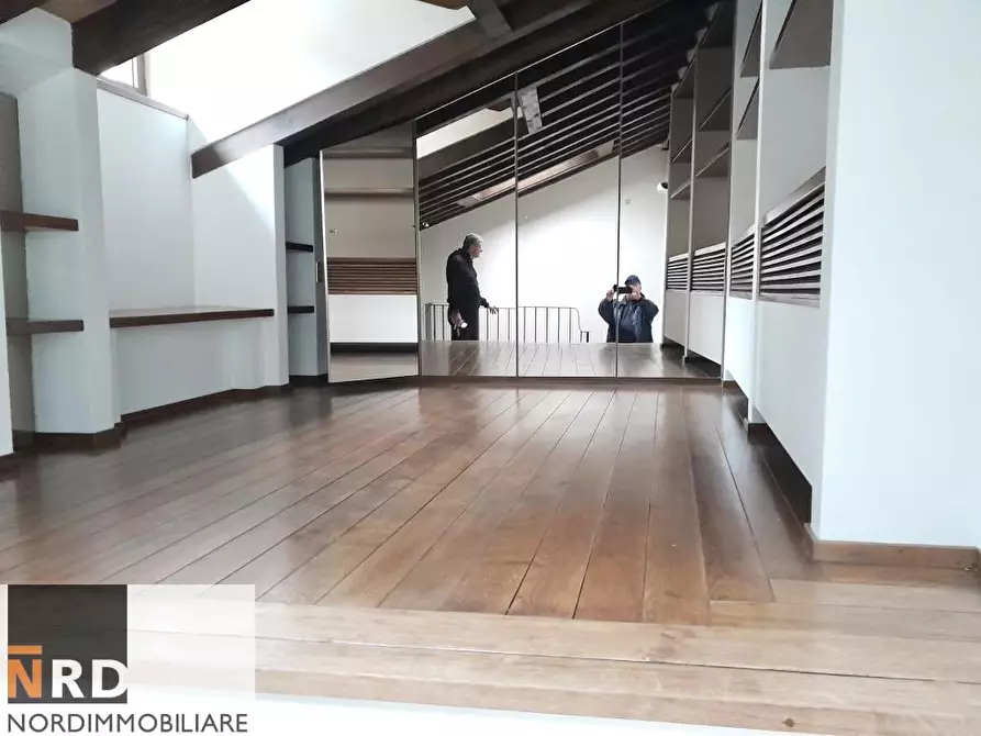 Immagine 3 di Casa indipendente in vendita  a Mantova