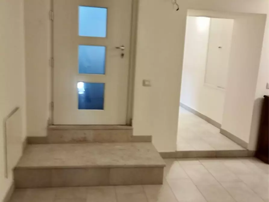 Immagine 6 di Appartamento in vendita  a Mantova