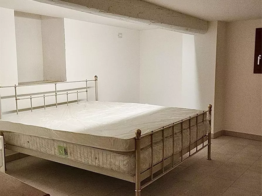 Immagine 4 di Appartamento in vendita  a Mantova