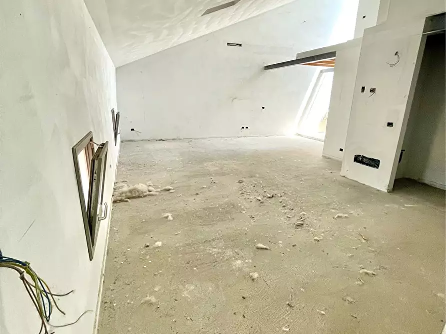 Immagine 4 di Appartamento in vendita  a Mantova