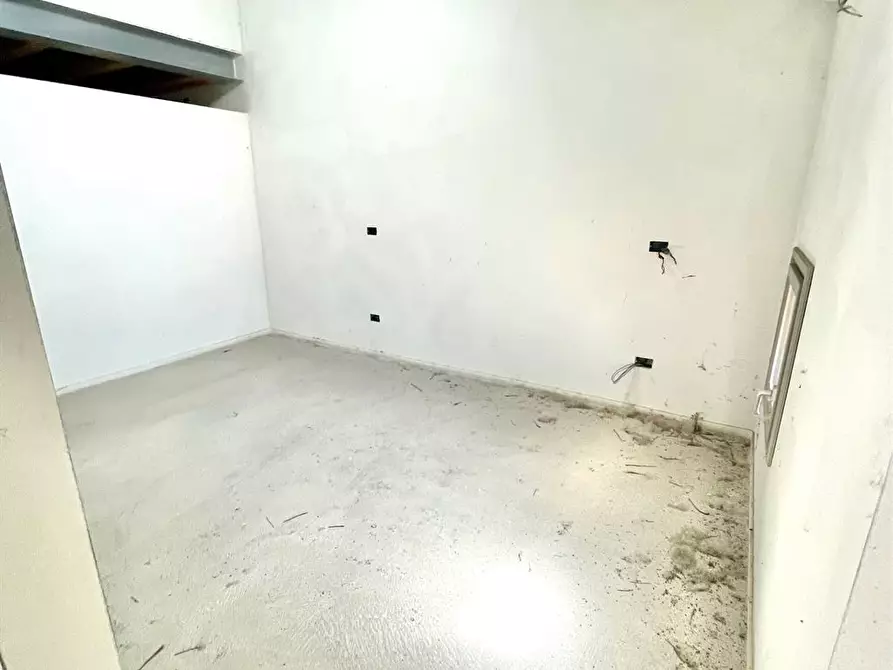 Immagine 2 di Appartamento in vendita  a Mantova