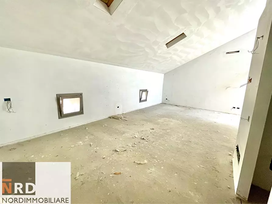 Immagine 3 di Appartamento in vendita  a Mantova