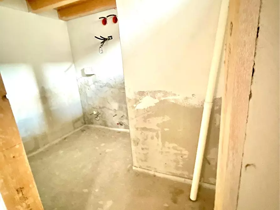 Immagine 8 di Appartamento in vendita  a Mantova