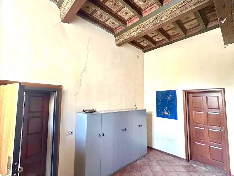 Immagine 2 di Ufficio in vendita  a Mantova