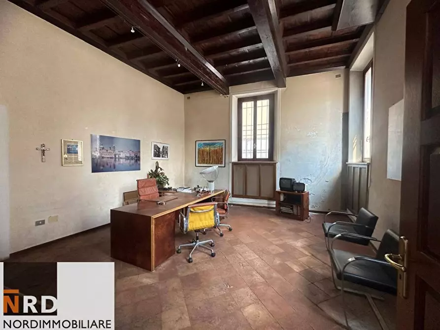 Immagine 6 di Ufficio in vendita  a Mantova