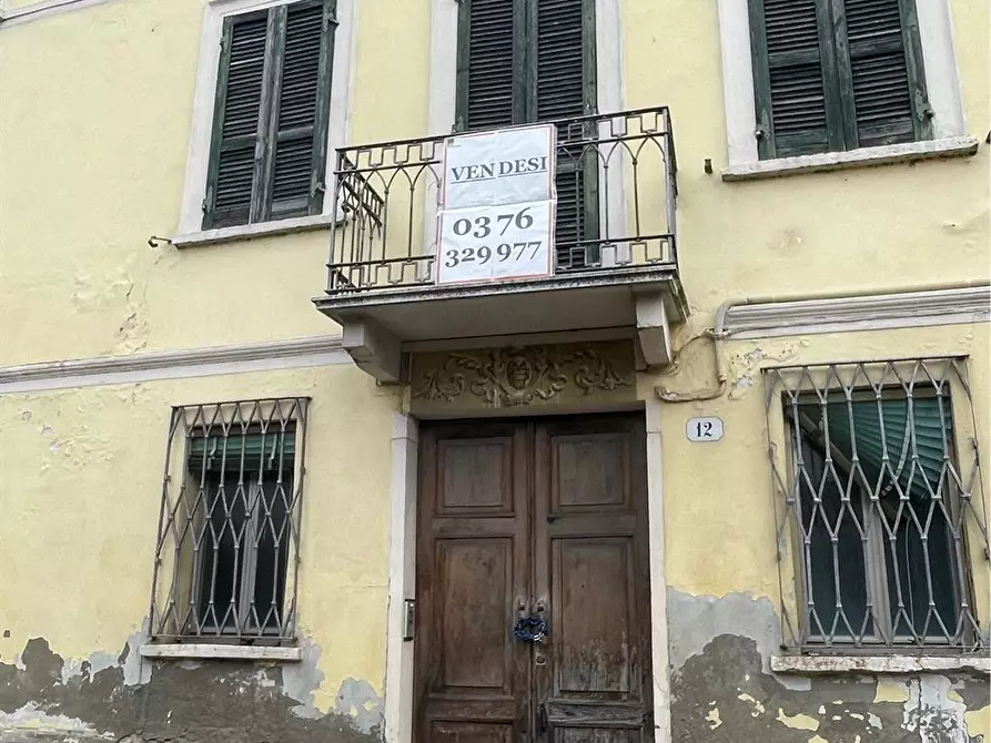 Immagine 1 di Appartamento in vendita  in Via Conciliazione 12 a Mantova