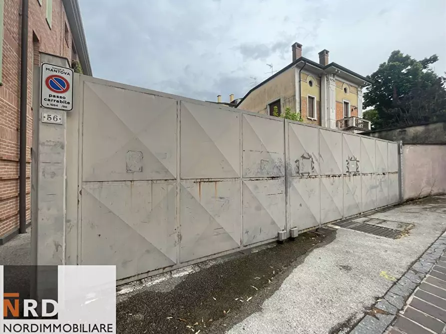 Immagine 2 di Box auto in vendita  in Mori 56 a Mantova