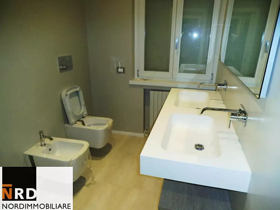 Immagine 6 di Appartamento in vendita  a Mantova