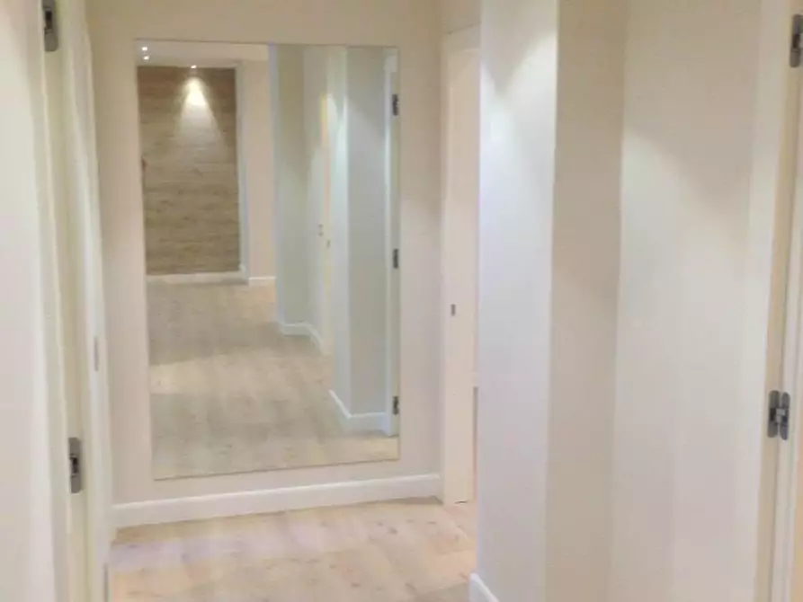 Immagine 2 di Appartamento in vendita  a Mantova