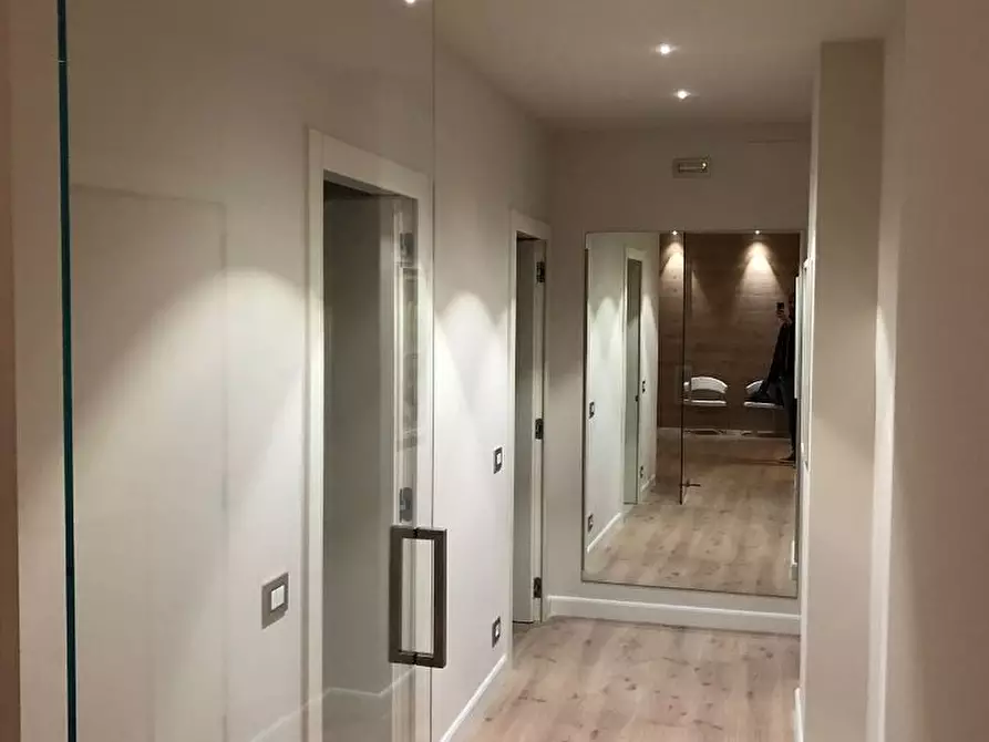 Immagine 7 di Appartamento in vendita  a Mantova