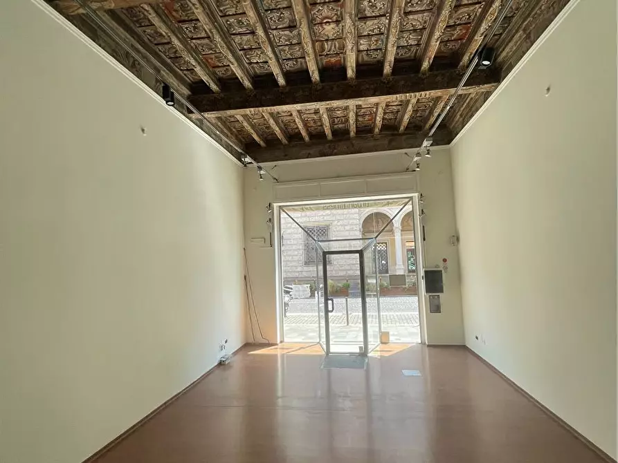 Immagine 2 di Negozio in affitto  in Corso Vittorio Emanuele 17B a Mantova
