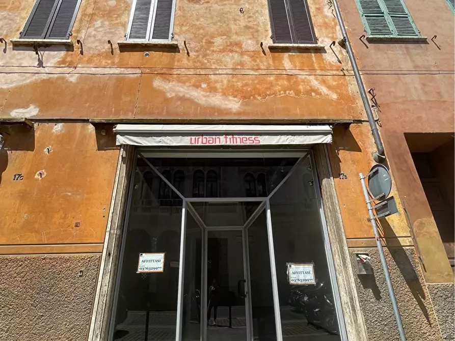 Immagine 1 di Negozio in affitto  in Corso Vittorio Emanuele 17B a Mantova