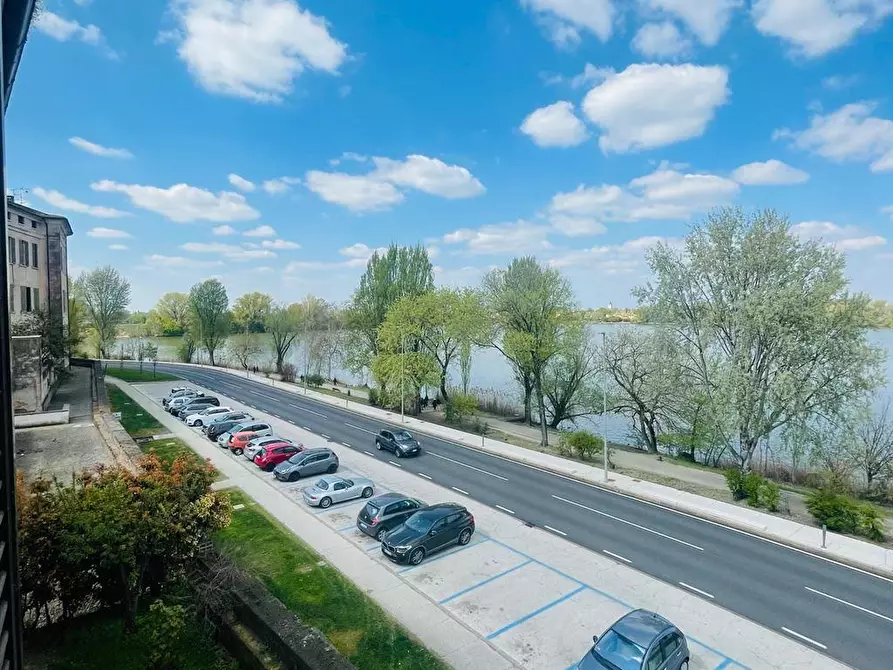 Immagine 3 di Appartamento in vendita  in Via Agucchie a Mantova