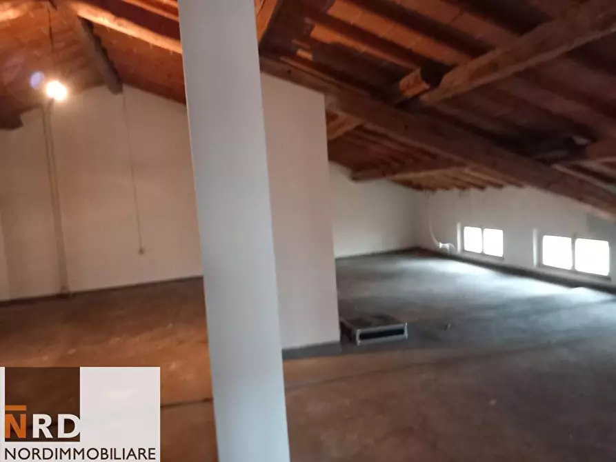 Immagine 4 di Casa indipendente in vendita  a Mantova