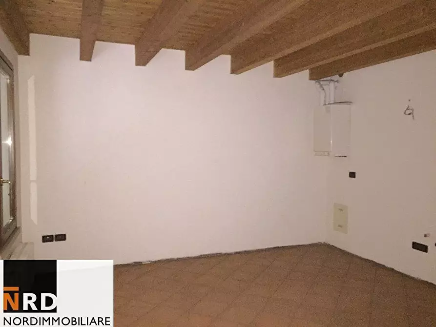 Immagine 6 di Palazzo in vendita  a Borgo Virgilio