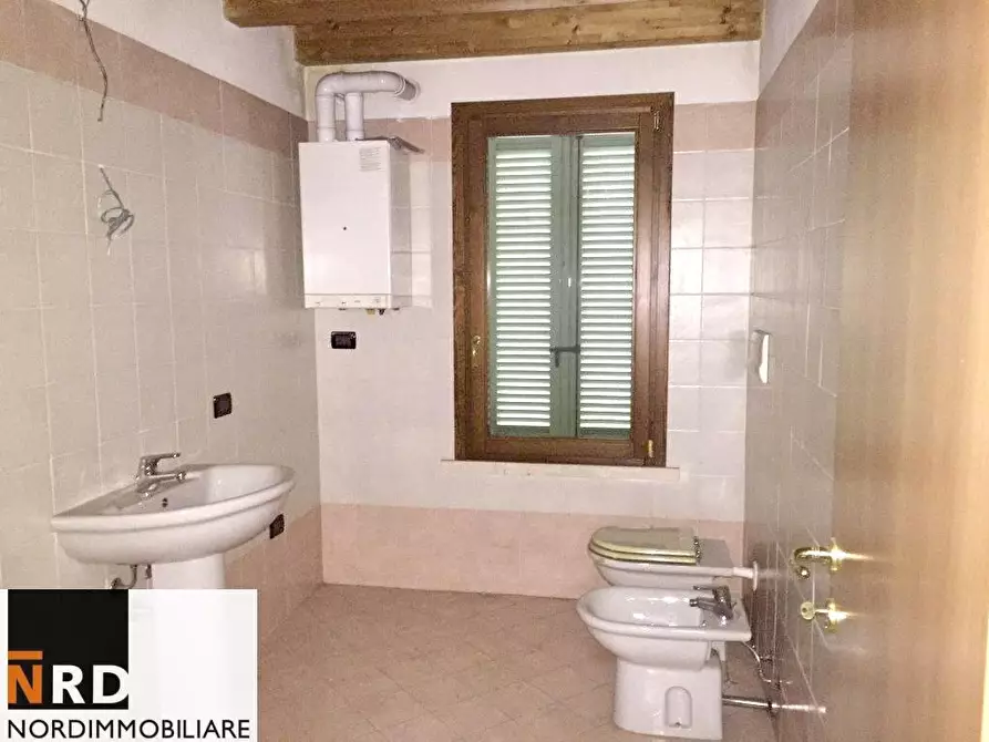 Immagine 8 di Palazzo in vendita  a Borgo Virgilio