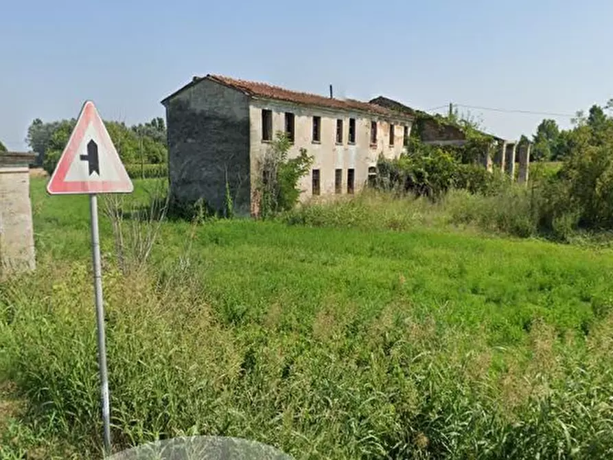 Immagine 2 di Rustico / casale in vendita  in Via Vittorio Veneto a Castellucchio