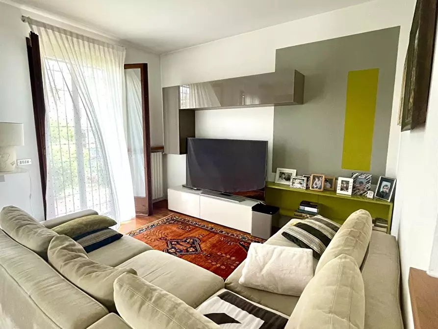 Immagine 2 di Casa bifamiliare in vendita  in Ungaretti a Borgo Virgilio