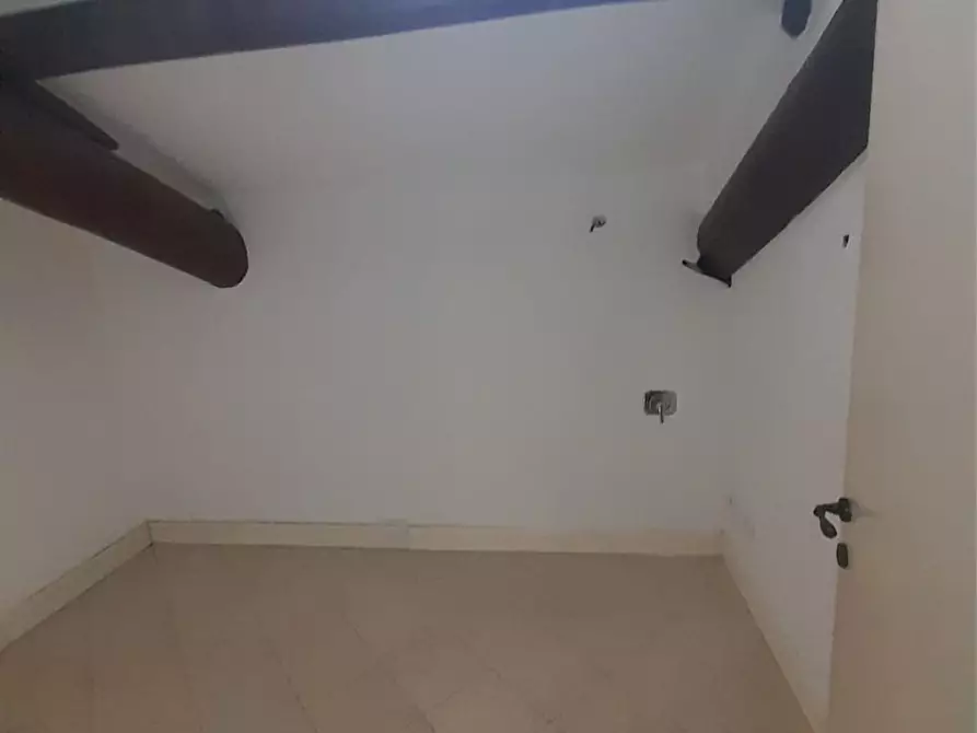 Immagine 3 di Appartamento in affitto  a Mantova