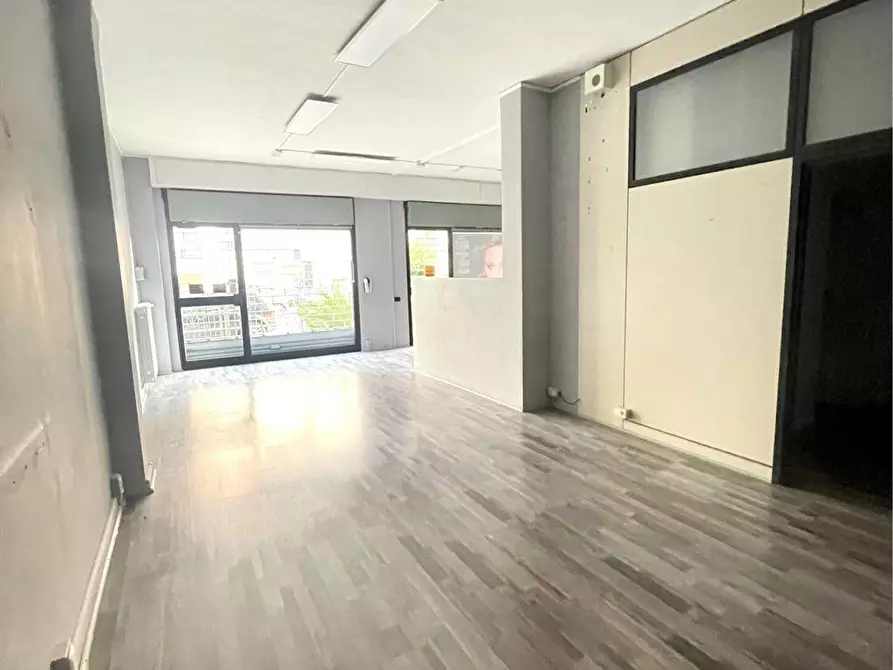 Immagine 3 di Negozio in vendita  in Felice Campi 9 a Mantova