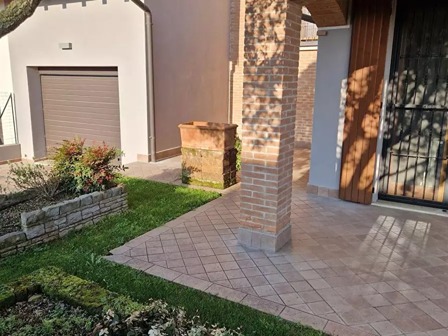 Immagine 4 di Casa bifamiliare in vendita  in Nenni a Borgo Virgilio