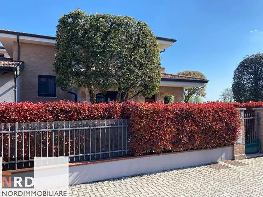 Immagine 7 di Casa bifamiliare in vendita  in Nenni a Borgo Virgilio