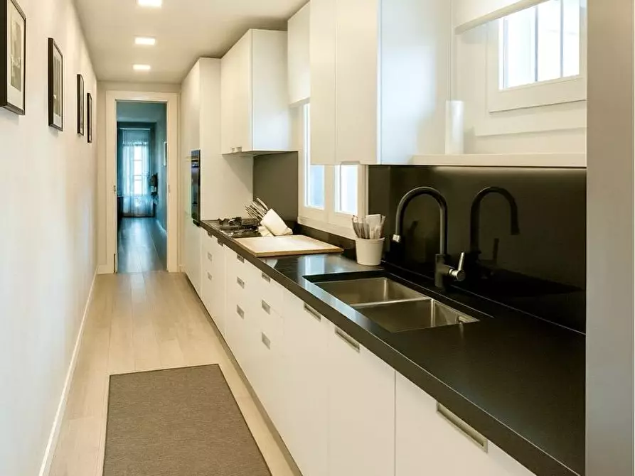 Immagine 4 di Appartamento in vendita  a Mantova