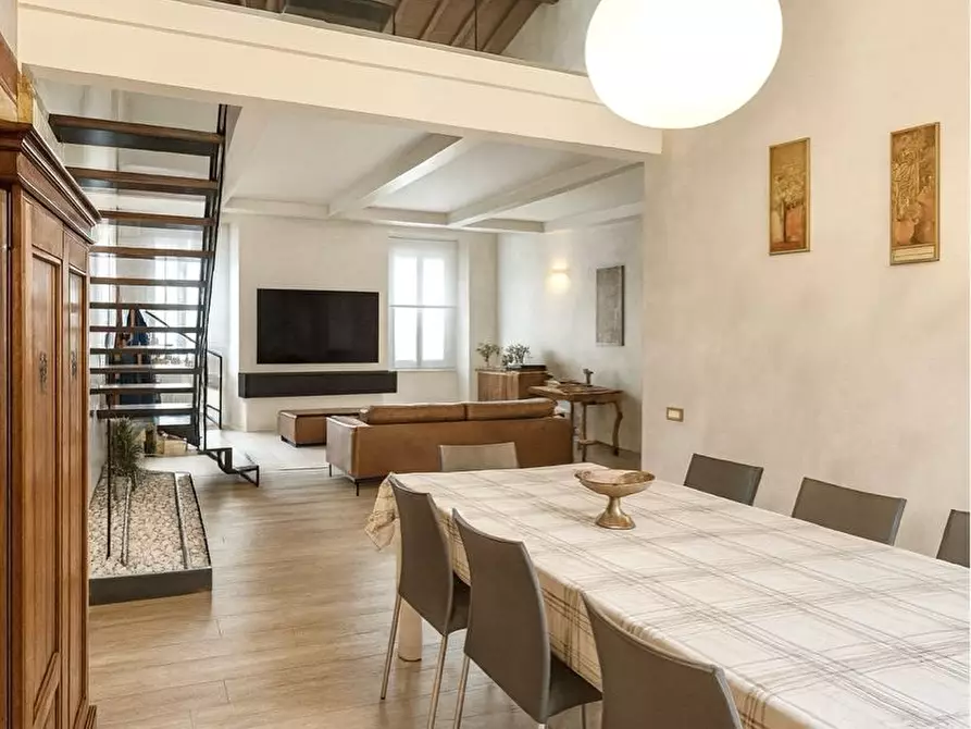 Immagine 1 di Appartamento in vendita  a Mantova