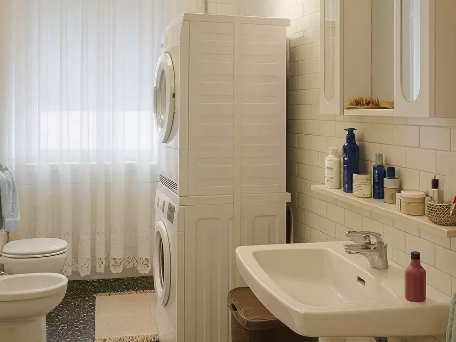 Immagine 2 di Appartamento in affitto  a Mantova