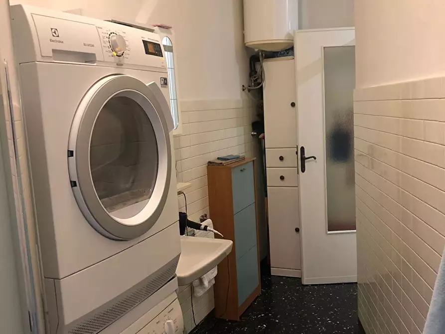 Immagine 5 di Appartamento in affitto  a Mantova