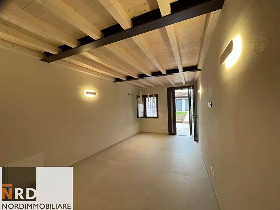 Immagine 1 di Casa indipendente in vendita  in Via Da Feltre a Mantova