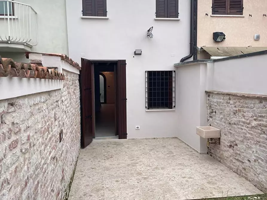 Immagine 6 di Casa indipendente in vendita  in Via Da Feltre a Mantova