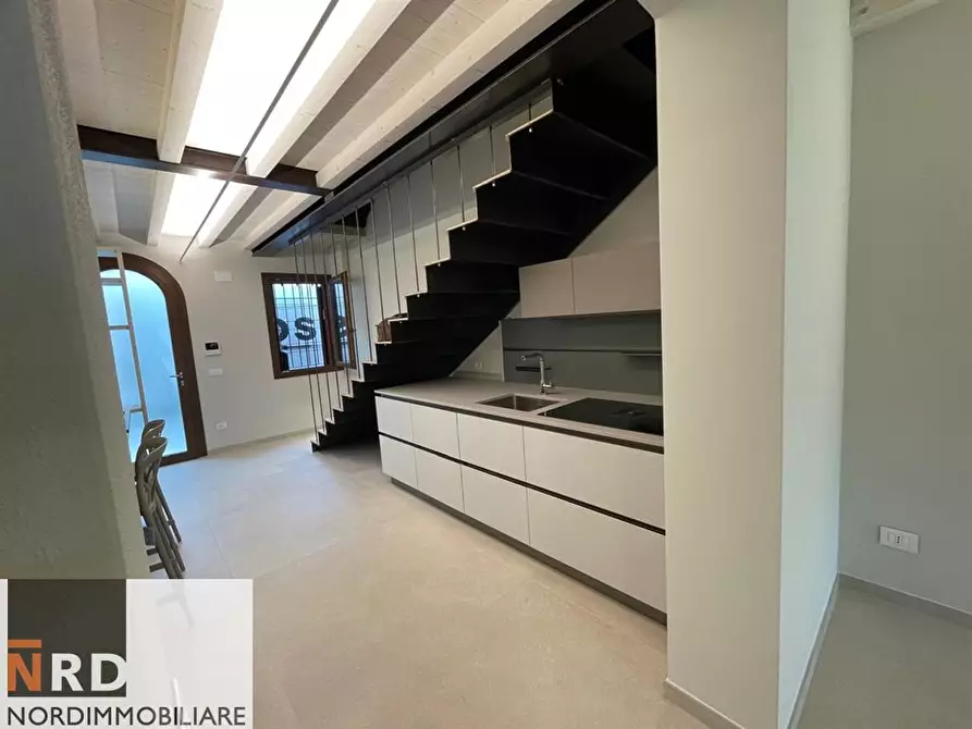 Immagine 3 di Casa indipendente in vendita  in Via Da Feltre a Mantova