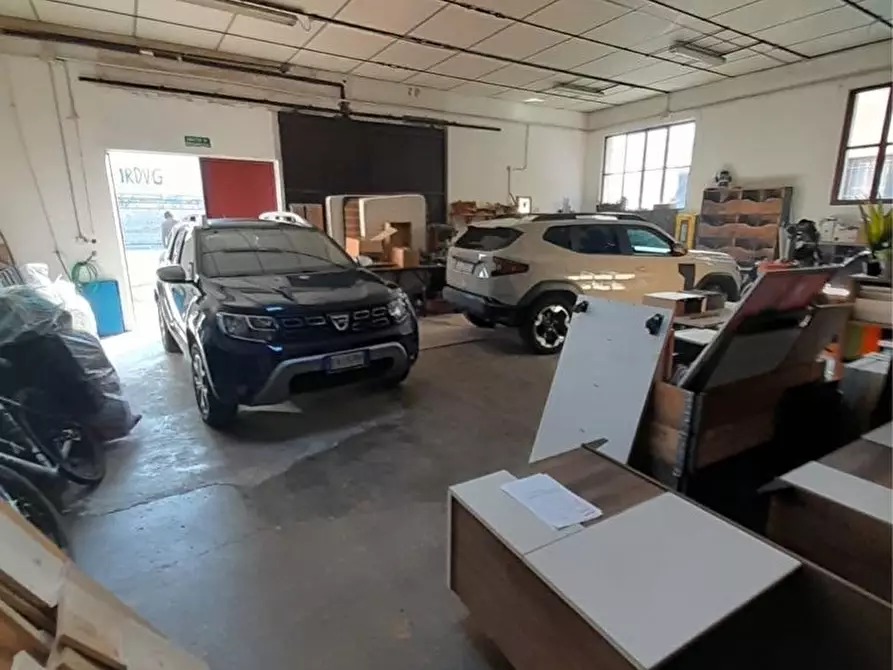 Immagine 4 di Capannone industriale in vendita  in via Santa Marta a Mantova