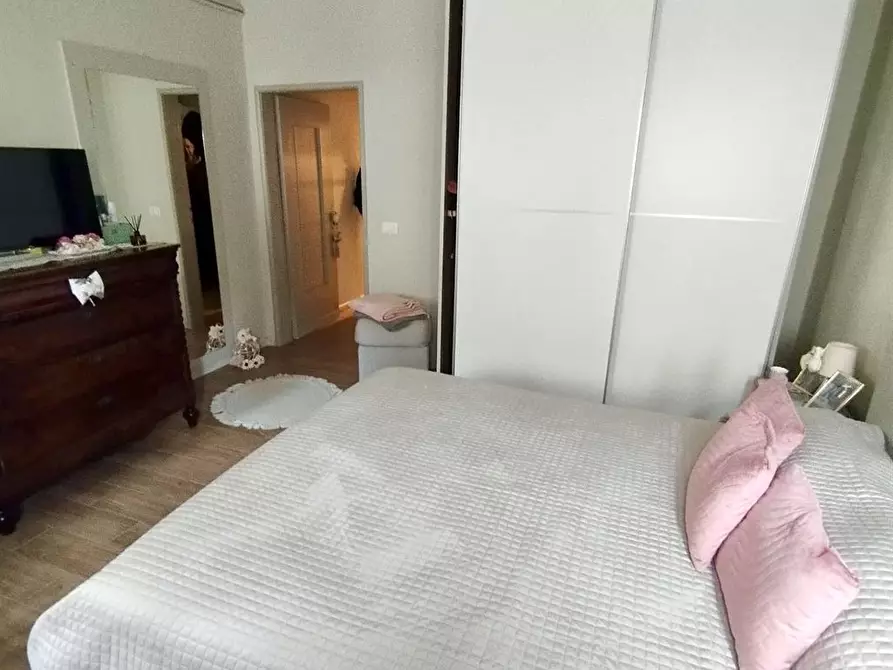 Immagine 2 di Appartamento in vendita  in VIA BENZONI a Mantova