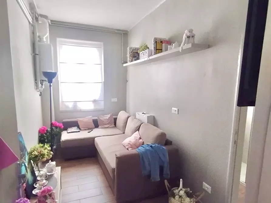 Immagine 6 di Appartamento in vendita  in VIA BENZONI a Mantova