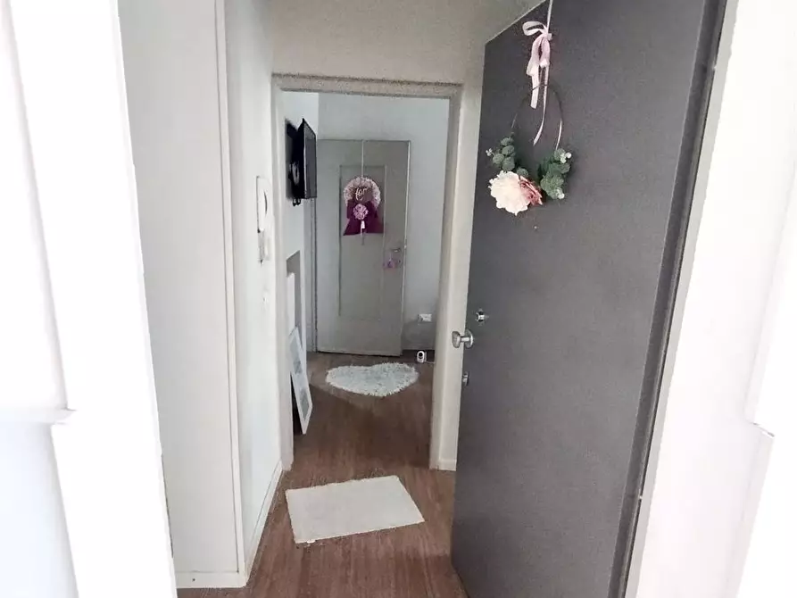 Immagine 1 di Appartamento in vendita  in VIA BENZONI a Mantova