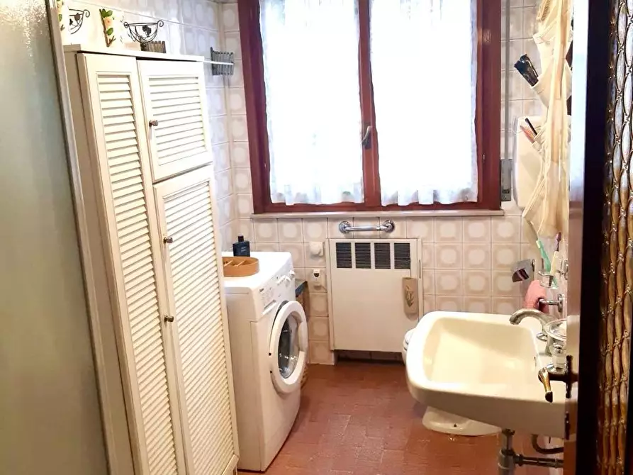 Immagine 9 di Appartamento in vendita  a Mantova