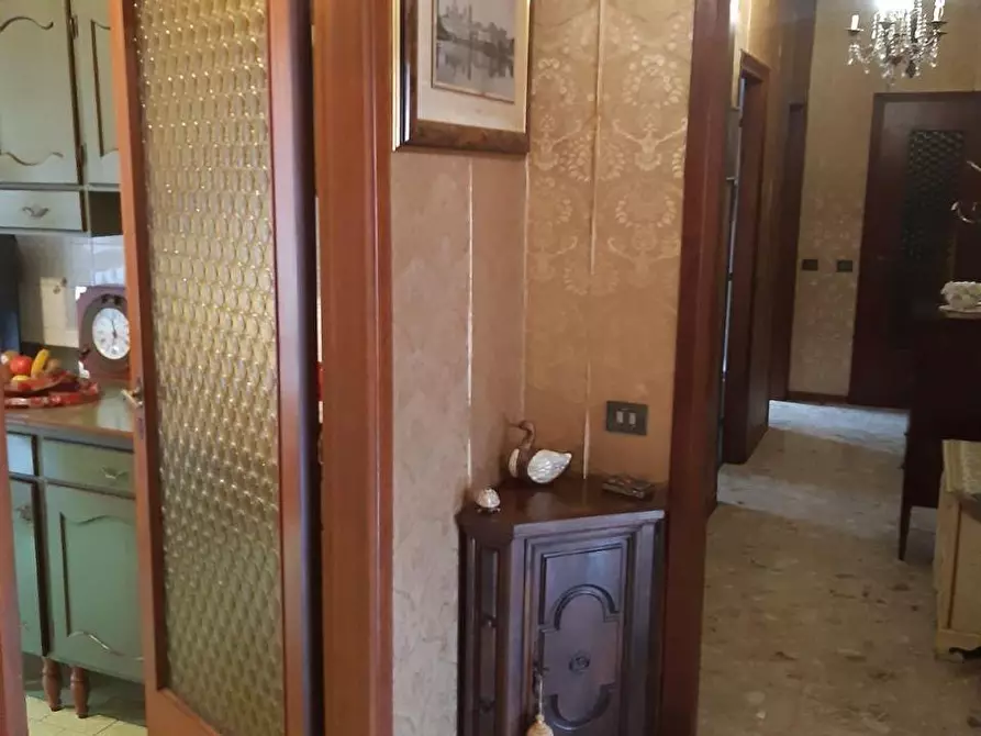 Immagine 3 di Appartamento in vendita  a Mantova