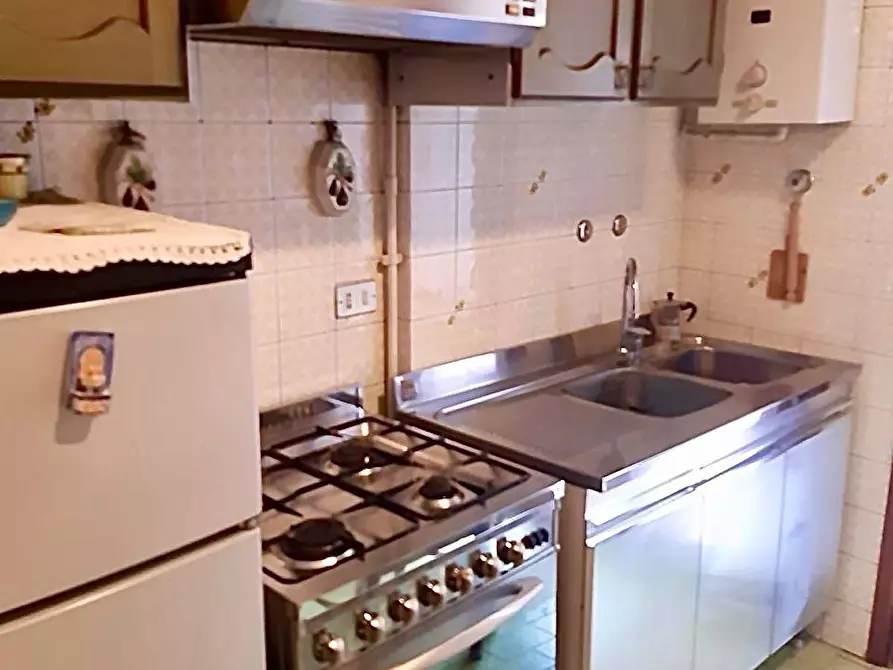 Immagine 2 di Appartamento in vendita  a Mantova