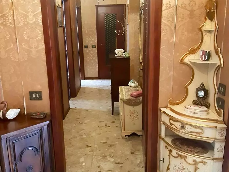 Immagine 8 di Appartamento in vendita  a Mantova