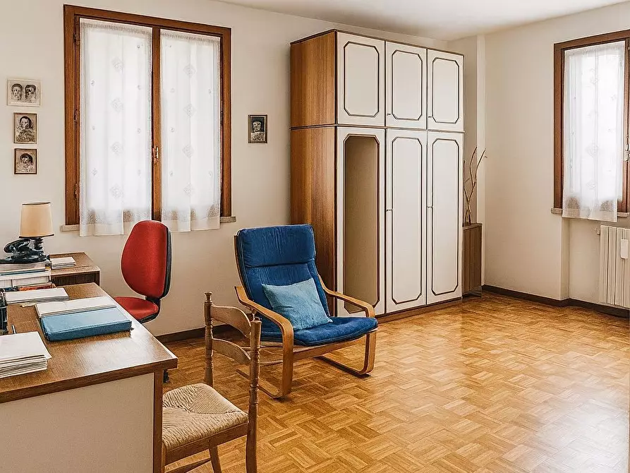 Immagine 6 di Villa in vendita  in Petrarca 27 a Curtatone