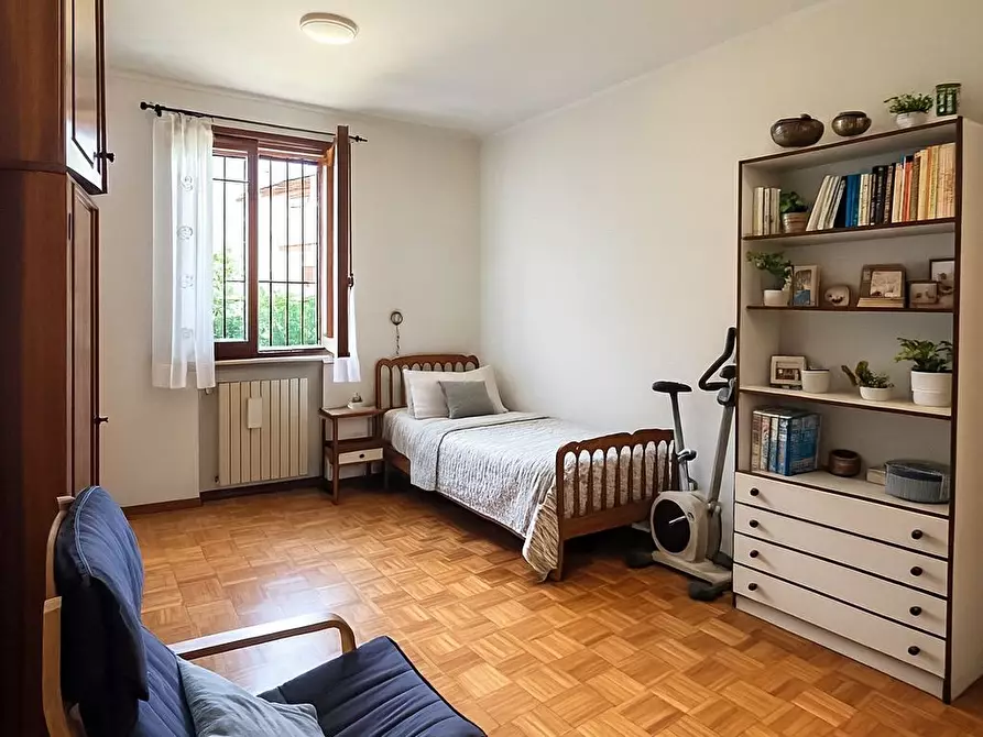 Immagine 5 di Villa in vendita  in Petrarca 27 a Curtatone